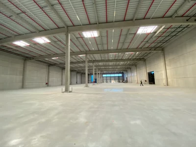 réalisation de bâtiment logistique de stockage et d'entrepôt